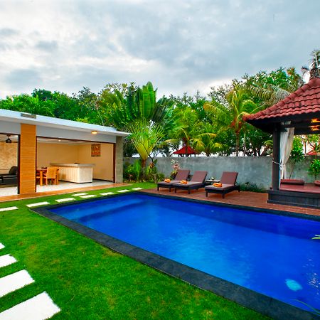 Puri Saron Hotel Baruna Beach Lovina Luaran gambar